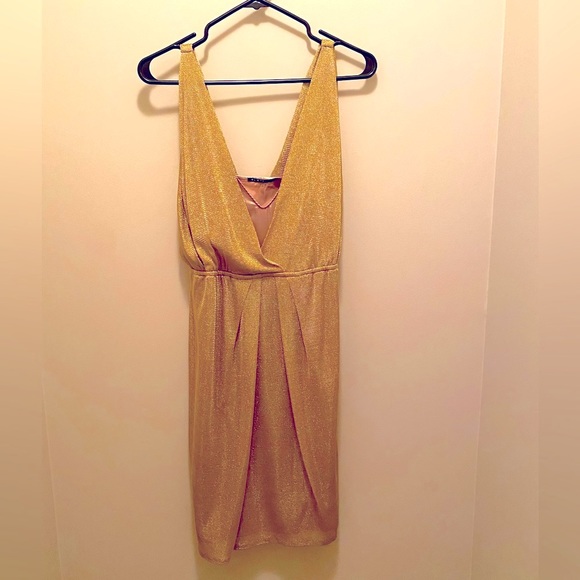 Shimmering sleeveless gold cocktail dress. NWT. - Picture 1 of 3